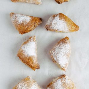 Trigon cu brânză dulce