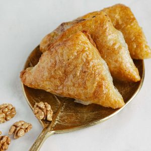 Trigon cu brânză dulce